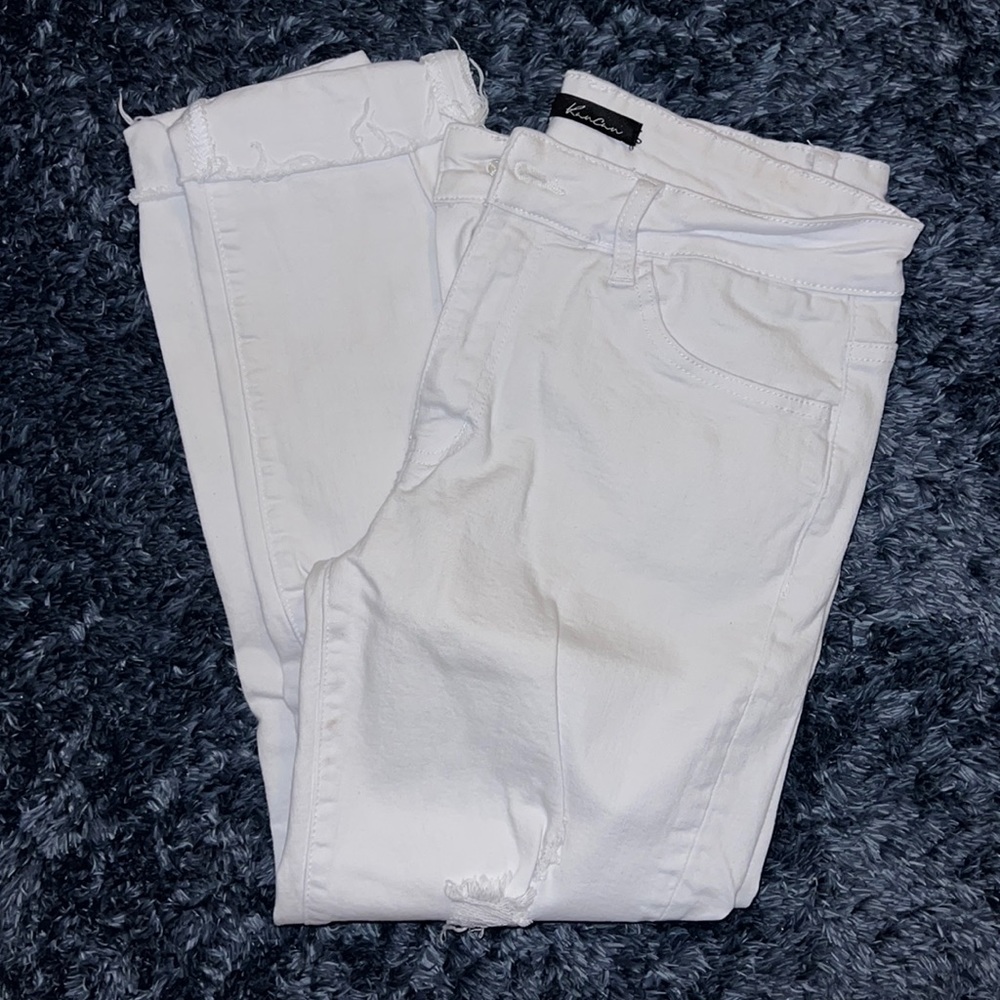 White distressed KanCan capris